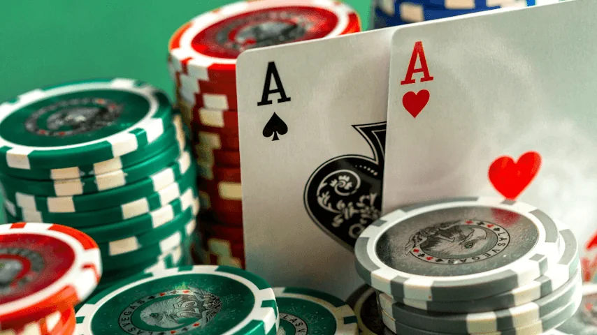 Meja kartu digital untuk membandingkan baccarat blackjack dan permainan kartu lainnya